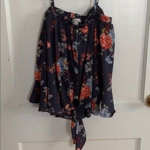 small xhilaration crop top shirt